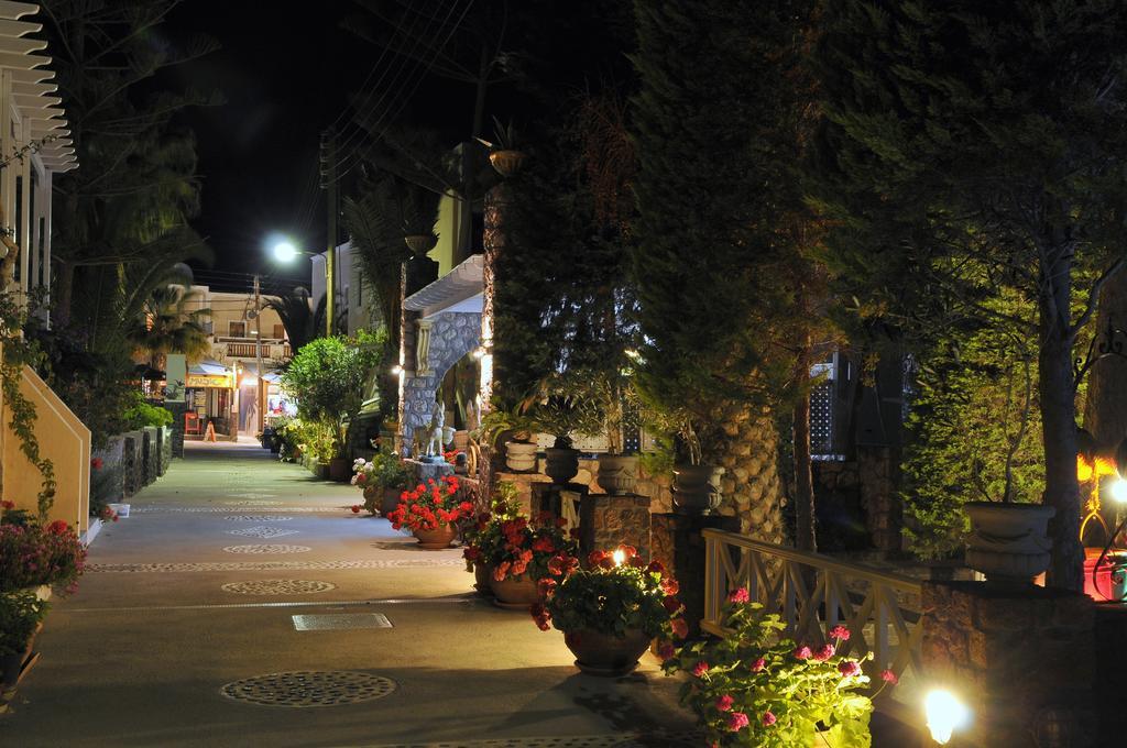 Polydefkis Hotel Камарі Екстер'єр фото