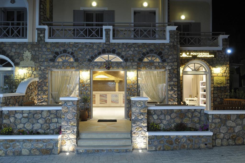 Polydefkis Hotel Камарі Екстер'єр фото