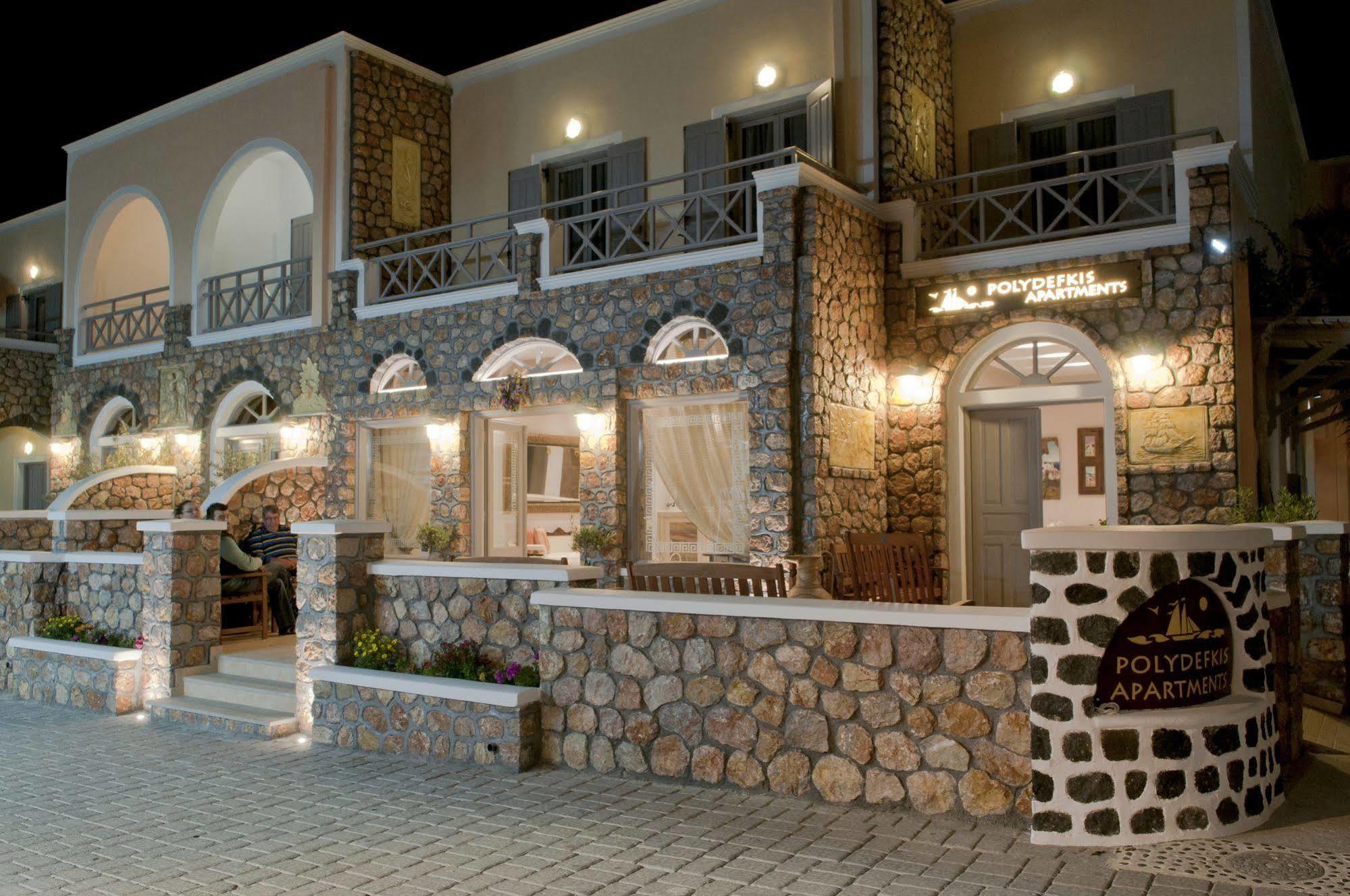 Polydefkis Hotel Камарі Екстер'єр фото