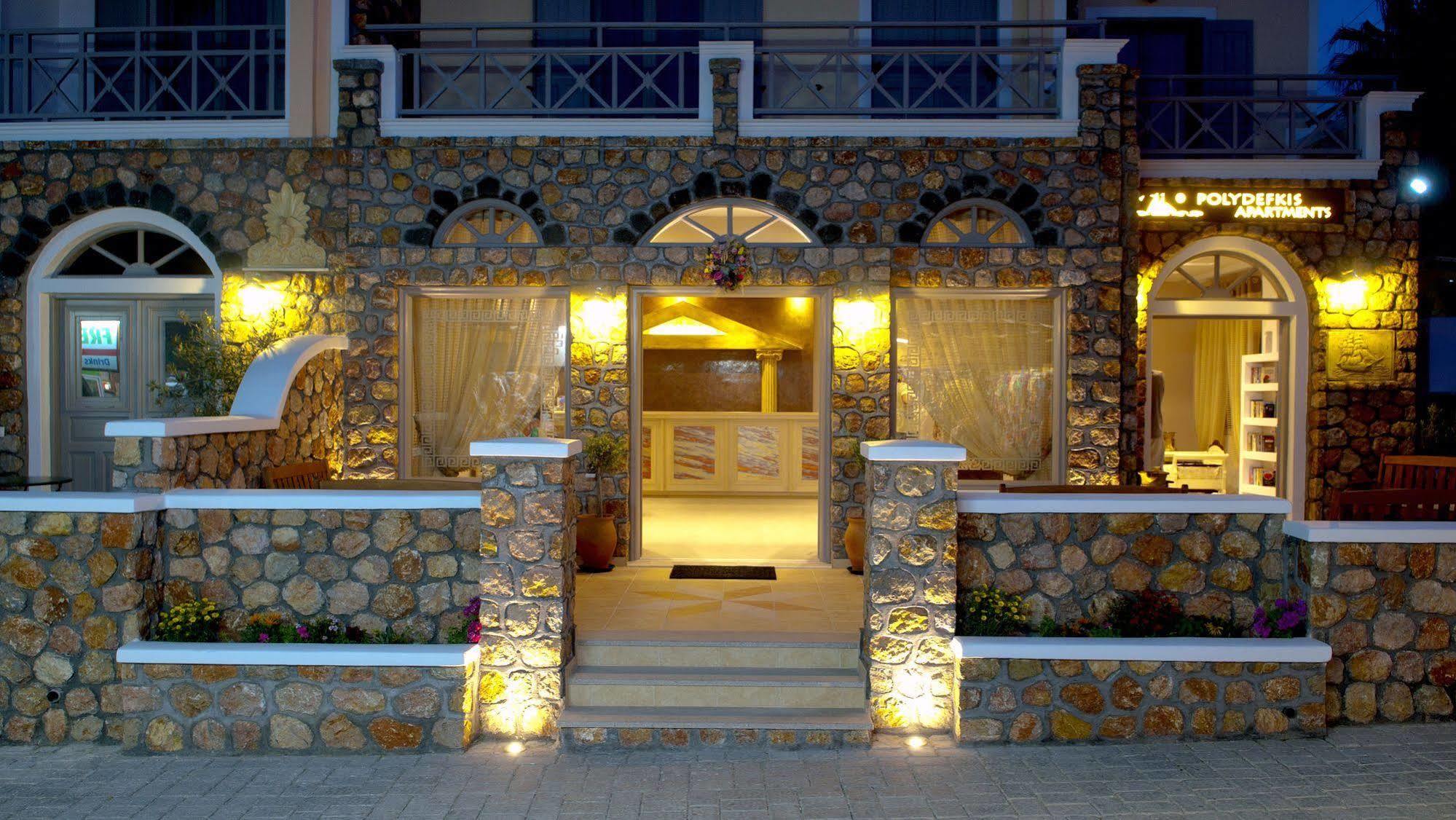 Polydefkis Hotel Камарі Екстер'єр фото